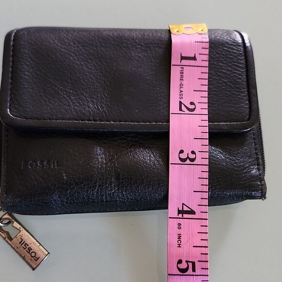 Fossil Leather Wallet - Picture 7 of 9